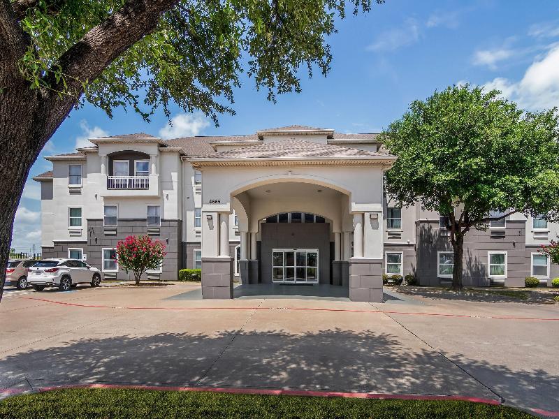 Super 8 by Wyndham Fort Worth Stockyards image