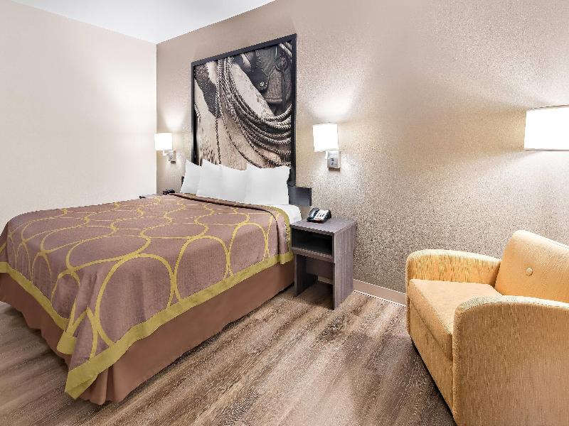 Super 8 by Wyndham Fort Worth Stockyards image