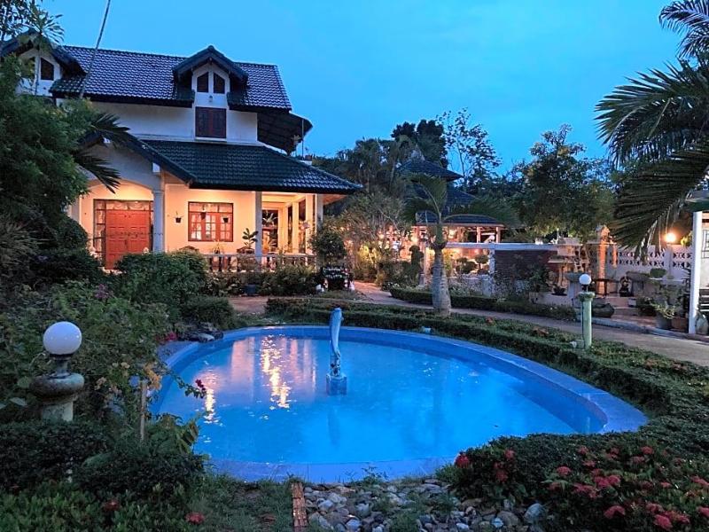 Ekman Garden Resort image