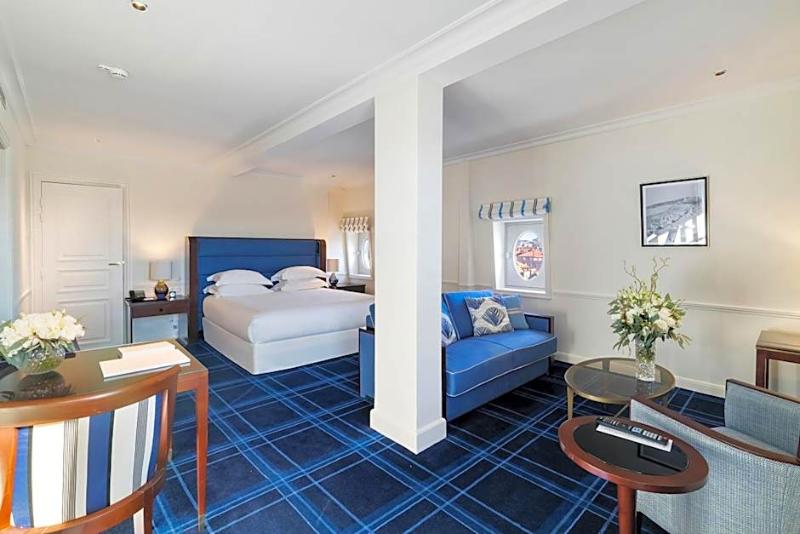 room detail thumbnail 0