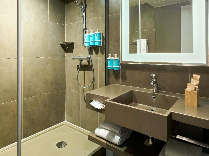 Novotel Paris la Defense image