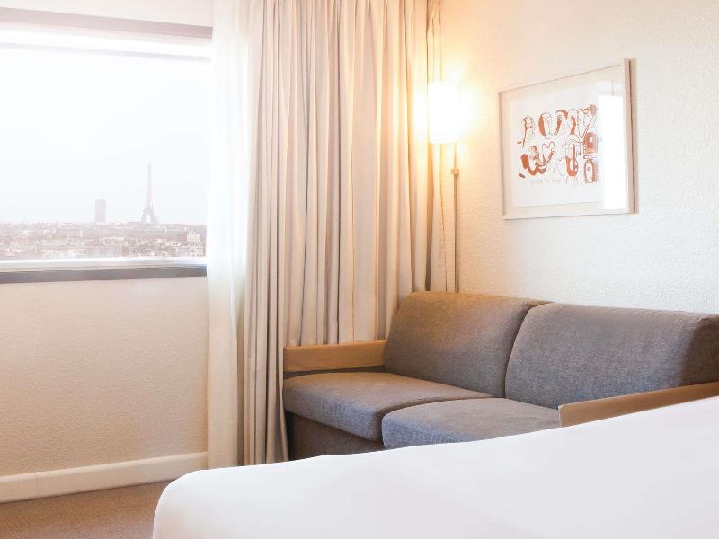 Novotel Paris la Defense image