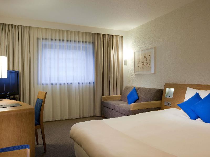 Novotel Paris la Defense image