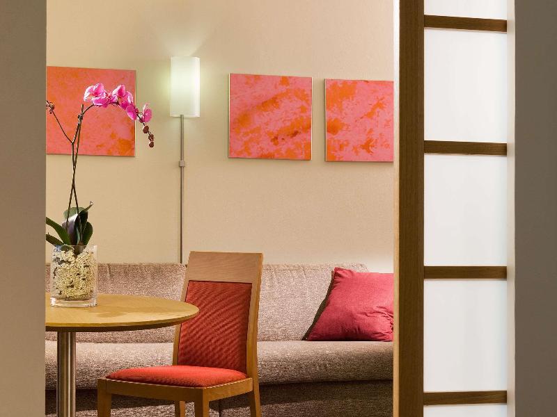 Novotel Paris la Defense image