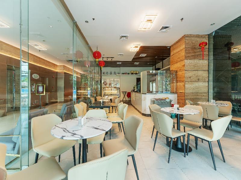 Crown Regency Hotel & Towers Cebu image