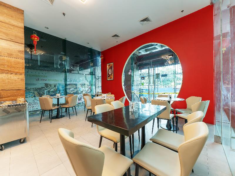 Crown Regency Hotel & Towers Cebu image