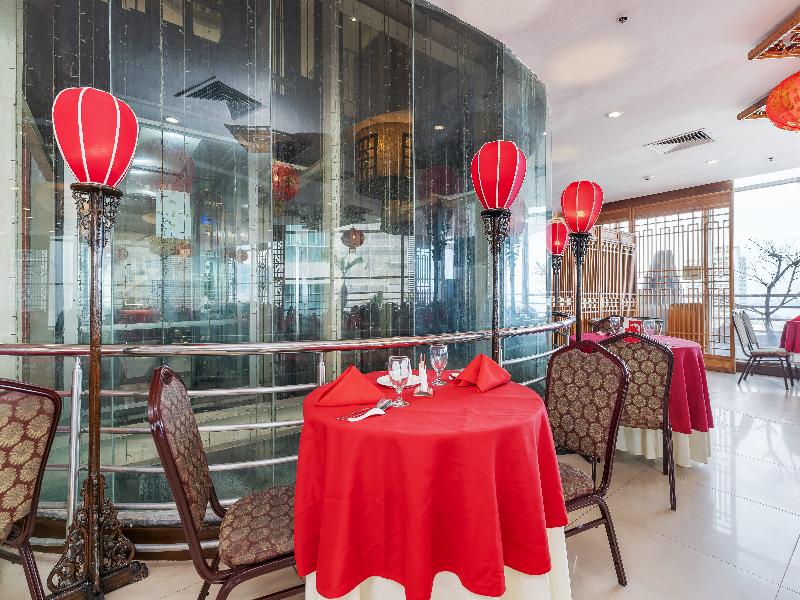 Crown Regency Hotel & Towers Cebu image