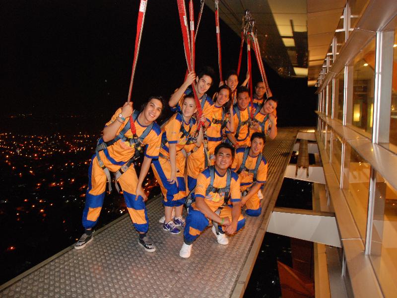 Crown Regency Hotel & Towers Cebu image
