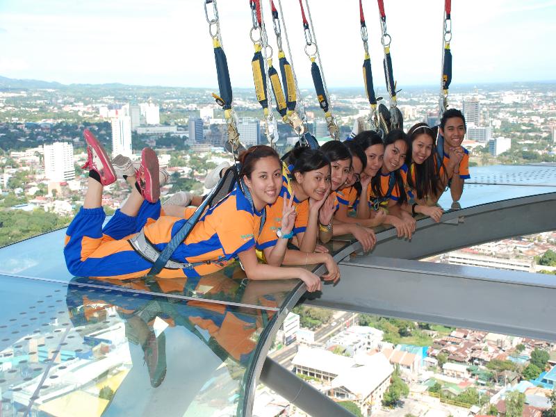 Crown Regency Hotel & Towers Cebu image