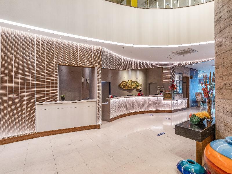 Crown Regency Hotel & Towers Cebu image