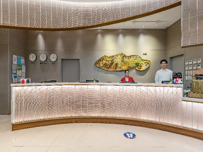 Crown Regency Hotel & Towers Cebu image