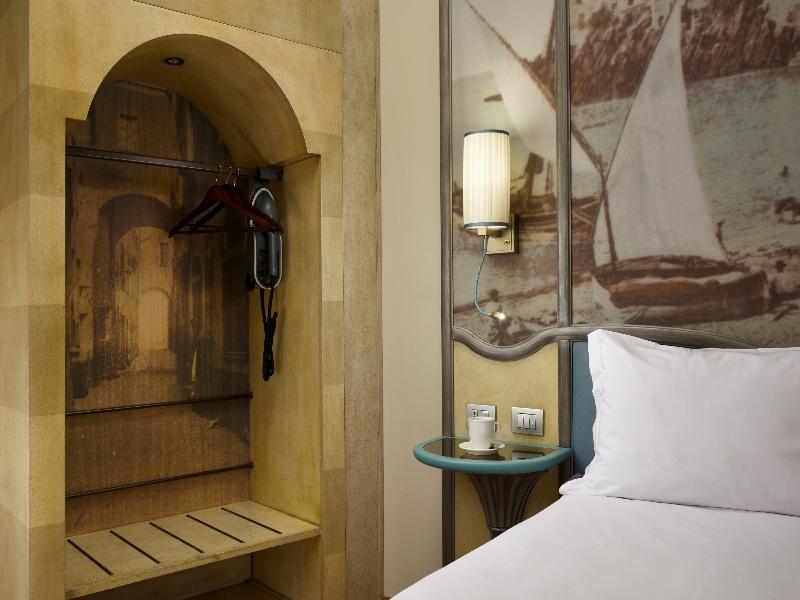 Grand Hotel Savoia Genova, Curio Collection image