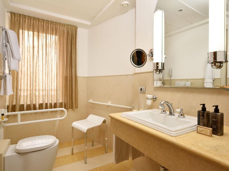 Grand Hotel Savoia Genova, Curio Collection image