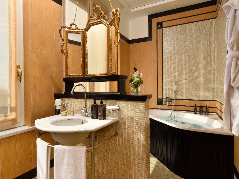 Grand Hotel Savoia Genova, Curio Collection image