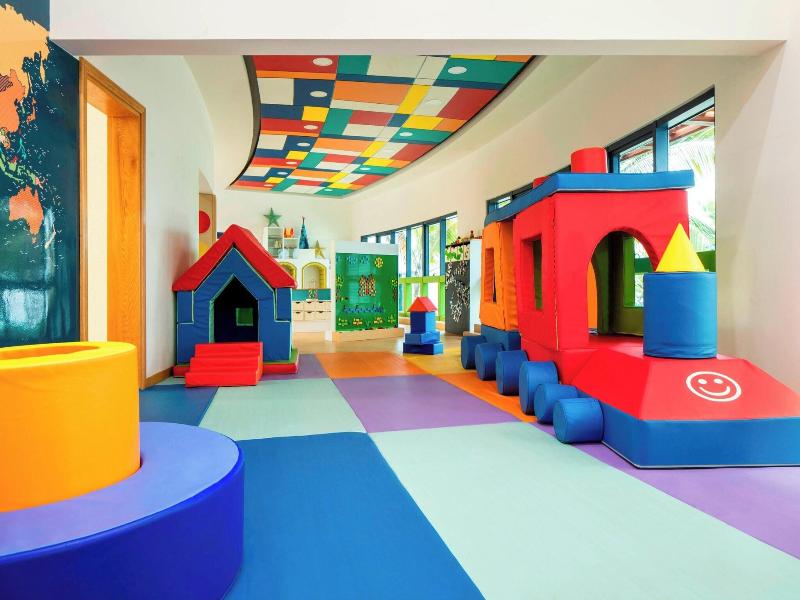 Le Méridien Al Aqah Beach Resort image