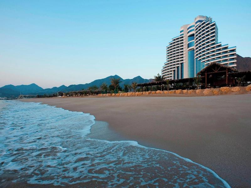 Le Méridien Al Aqah Beach Resort image