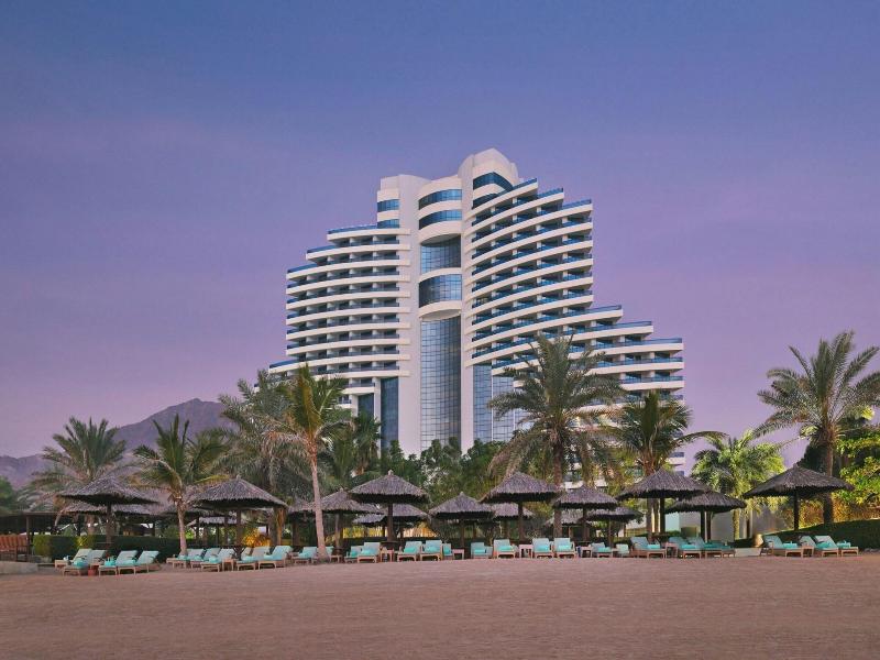 Le Méridien Al Aqah Beach Resort image
