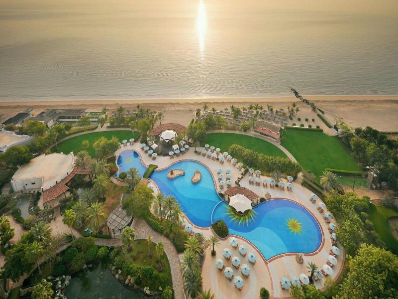 Le Méridien Al Aqah Beach Resort image