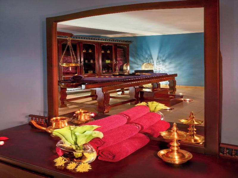 Le Méridien Al Aqah Beach Resort image