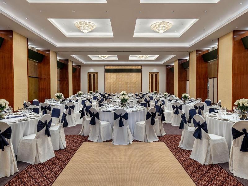 Le Méridien Al Aqah Beach Resort image