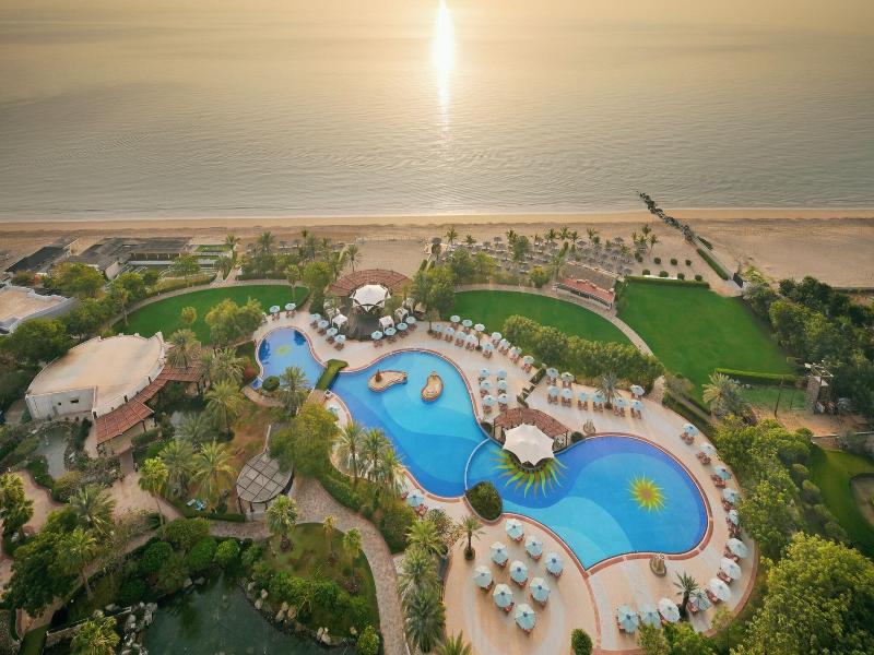Le Méridien Al Aqah Beach Resort image