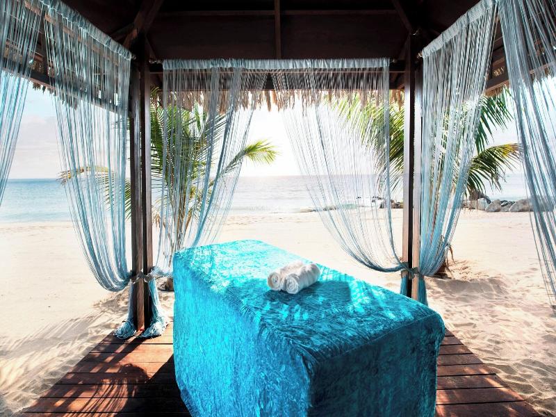 Le Méridien Al Aqah Beach Resort image