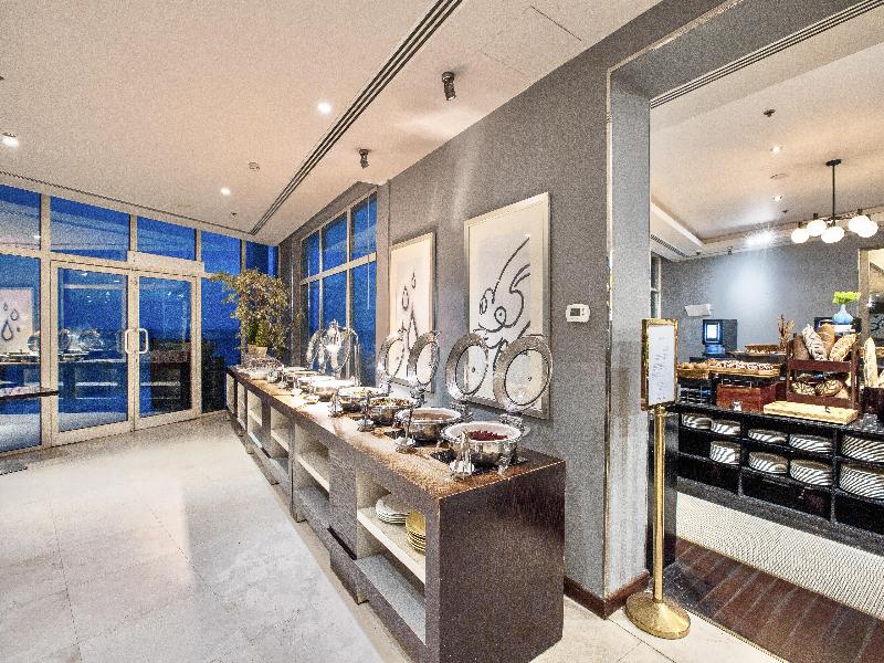 The Radisson Blu Resort Fujairah image