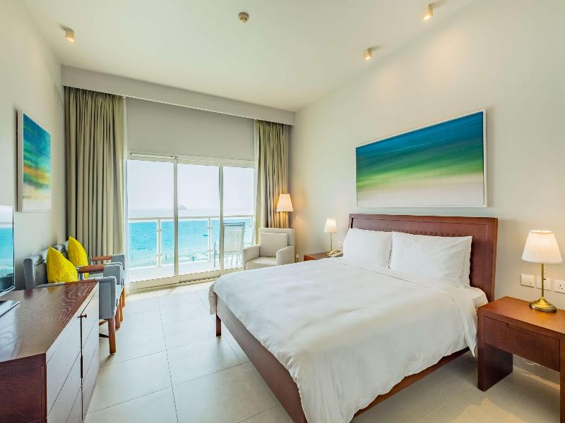 The Radisson Blu Resort Fujairah image