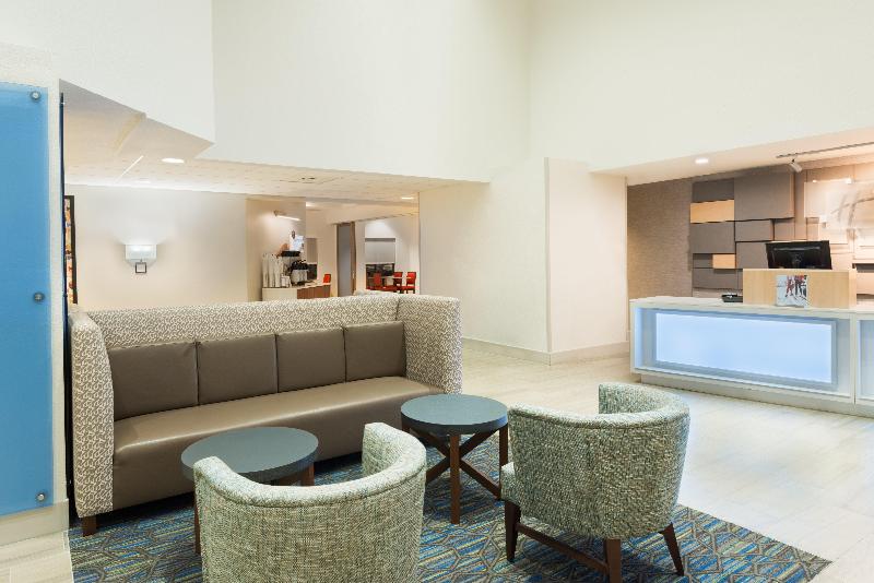 Holiday Inn Express Hotel & Suites Universal