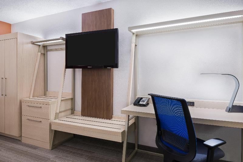 Holiday Inn Express Hotel & Suites Universal Holiday Inn Express Hotel & Suites Universal