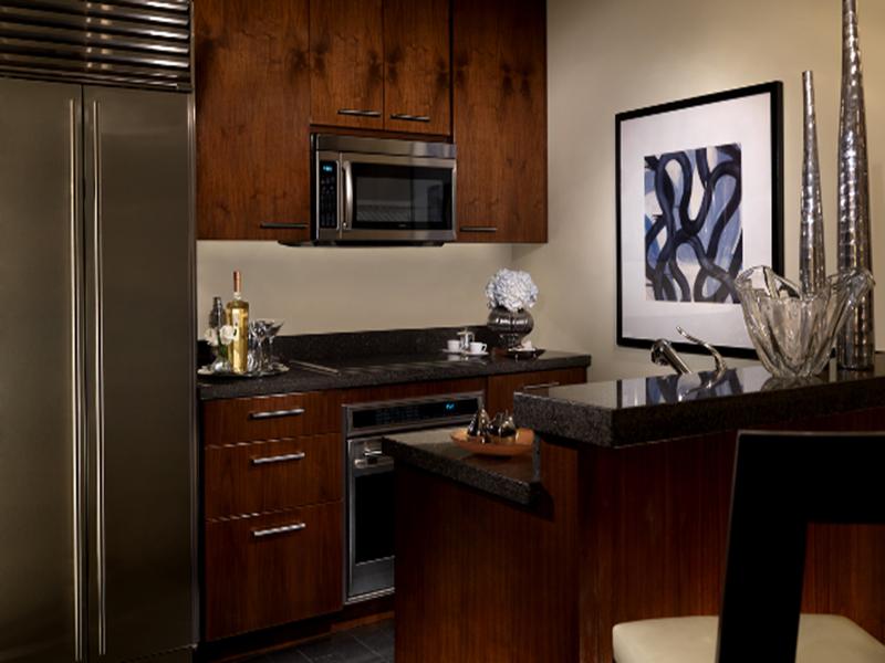Penthouse One Bedroom Suite, City View