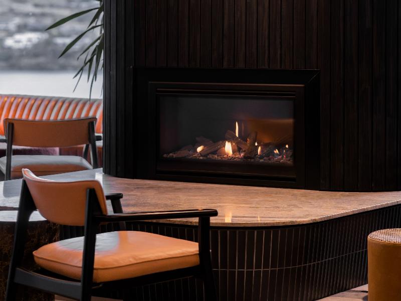 Avani Queenstown Hotel 