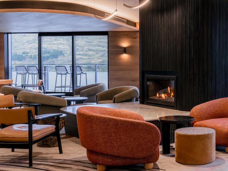Avani Queenstown Hotel 