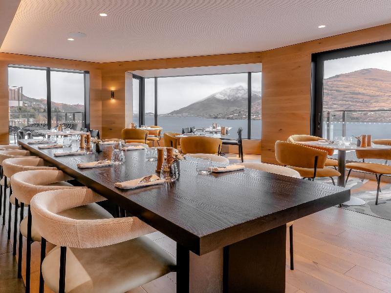 Avani Queenstown Hotel 