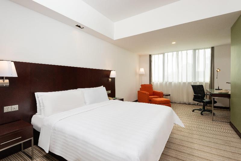 Holiday Inn Vista image