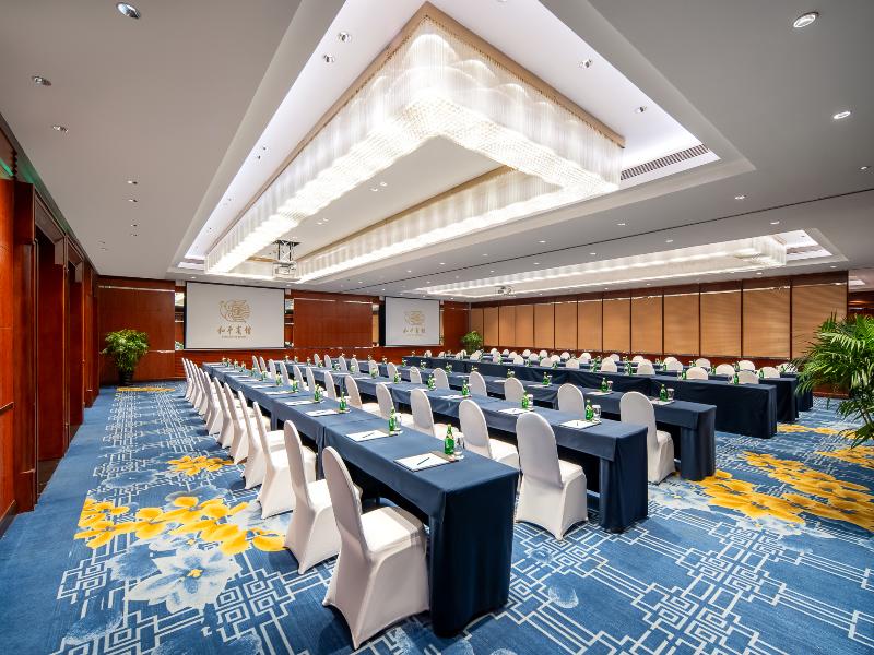 Peace Hotel Beijing image