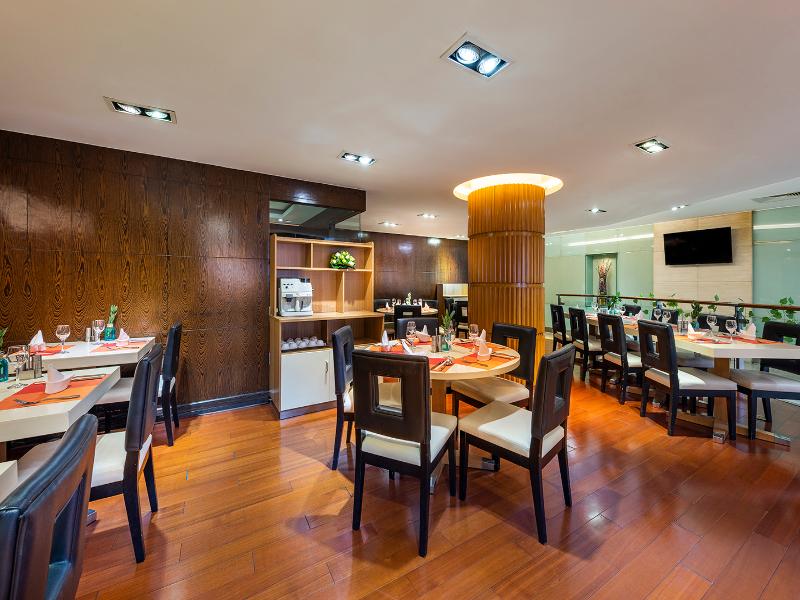 Peace Hotel Beijing image