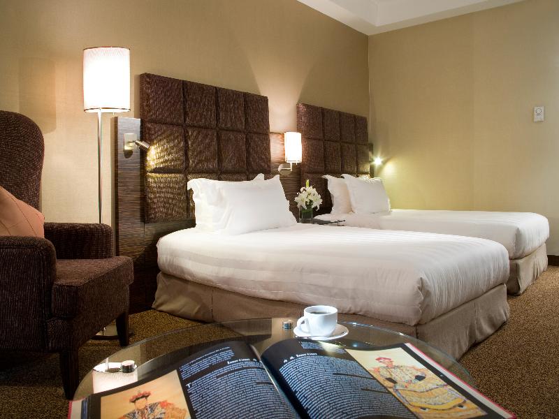 Peace Hotel Beijing image