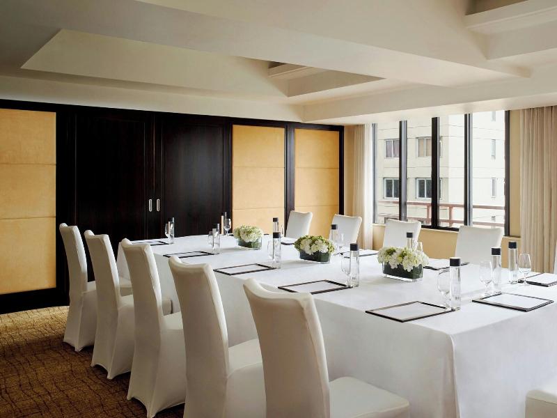 The Portman Ritz-Carlton, Shanghai image