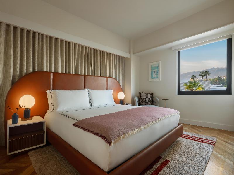 Sixty Beverly Hills image