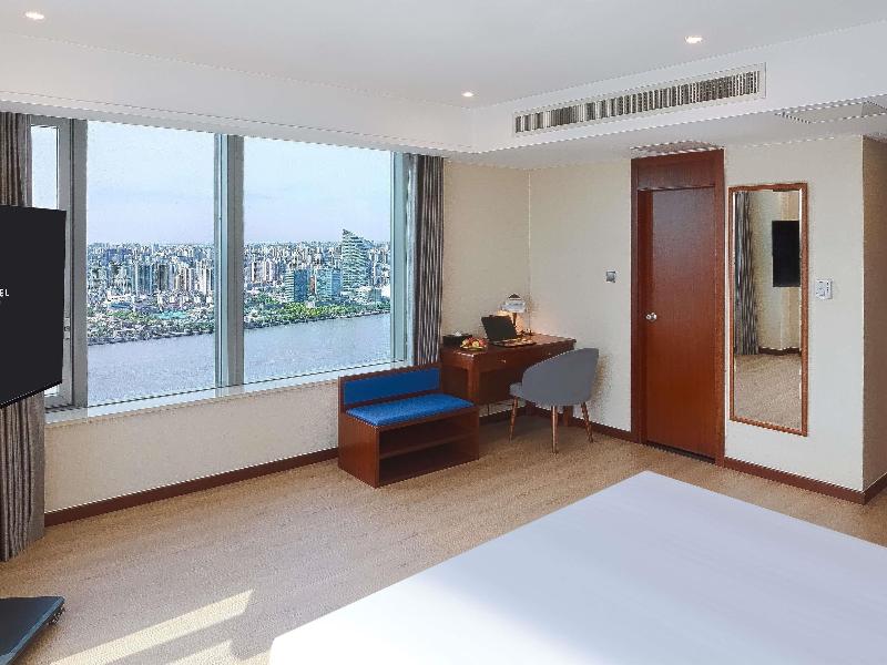 Novotel Shanghai Atlantis image