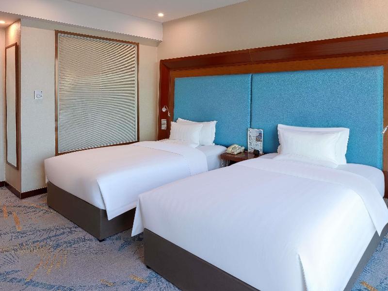 Novotel Shanghai Atlantis image