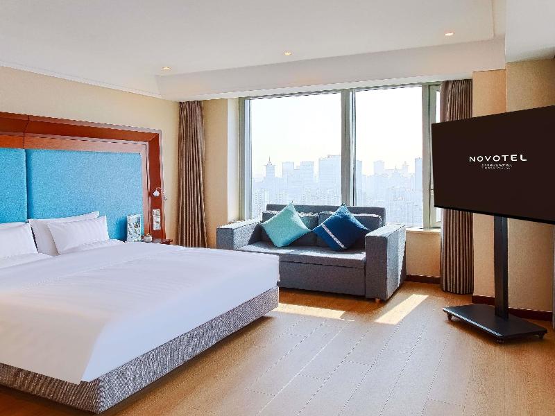 Novotel Shanghai Atlantis image