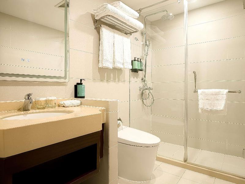 Novotel Shanghai Atlantis image