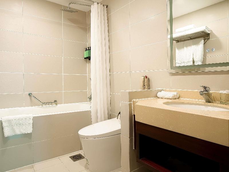 Novotel Shanghai Atlantis image