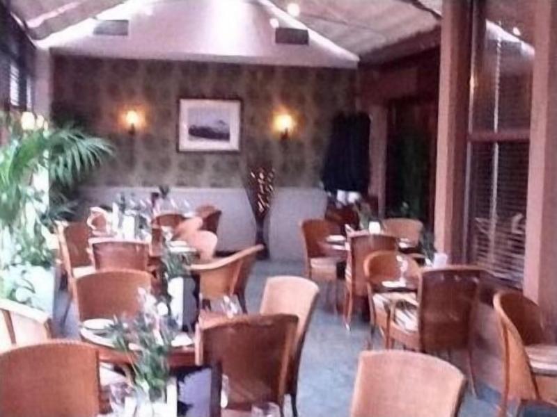 Lauriston Hotel image
