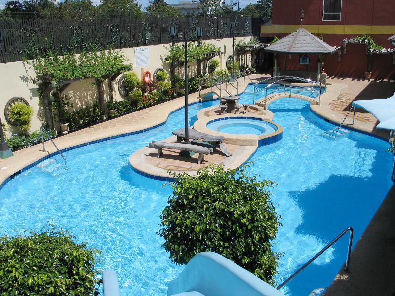 Crown Regency Suites & Residences Mactan image