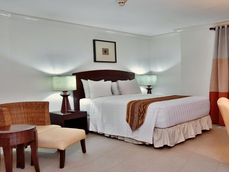 Crown Regency Suites & Residences Mactan image