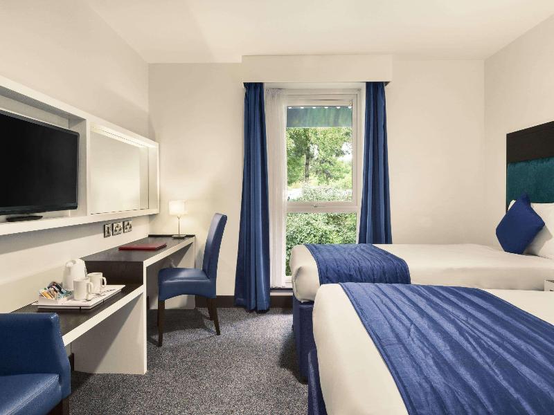 Ramada by Wyndham Oxford image