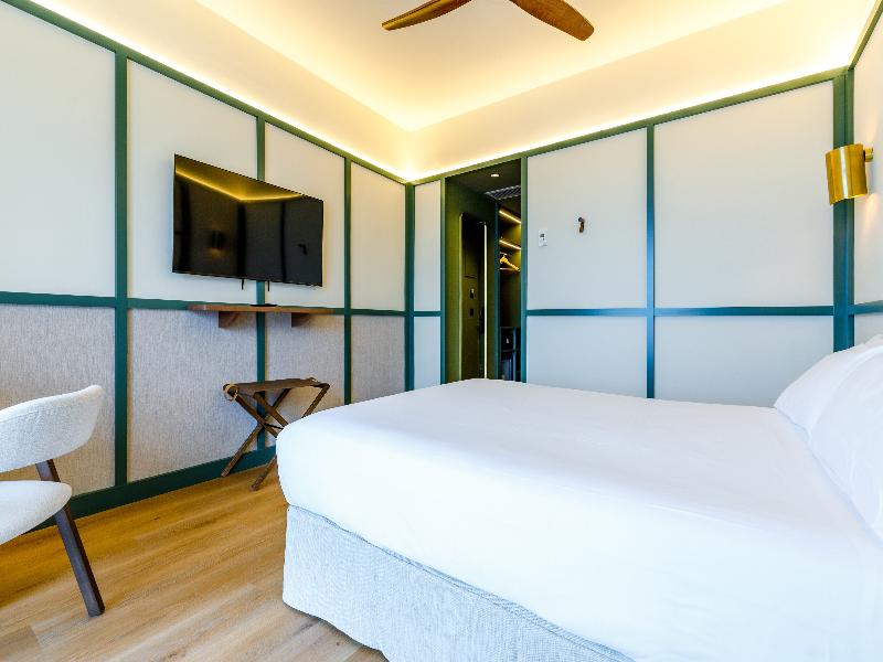 Petit Palace Tamarises image